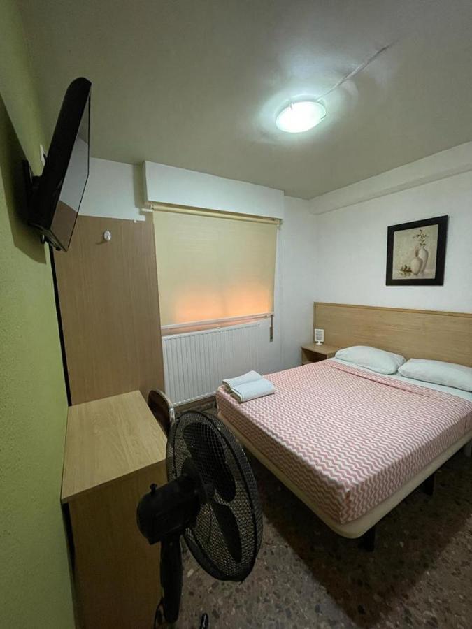Hostal Milmarcos سرقسطة المظهر الخارجي الصورة