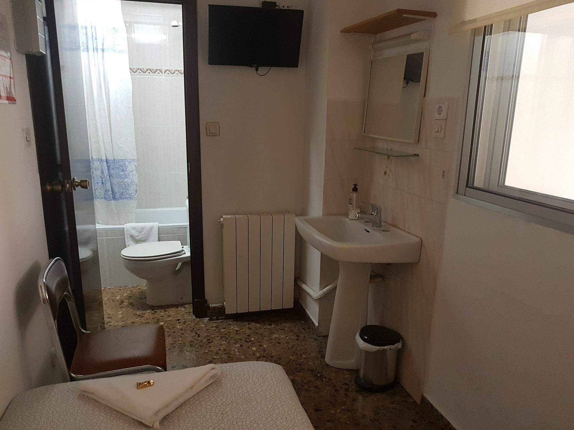 Hostal Milmarcos سرقسطة المظهر الخارجي الصورة