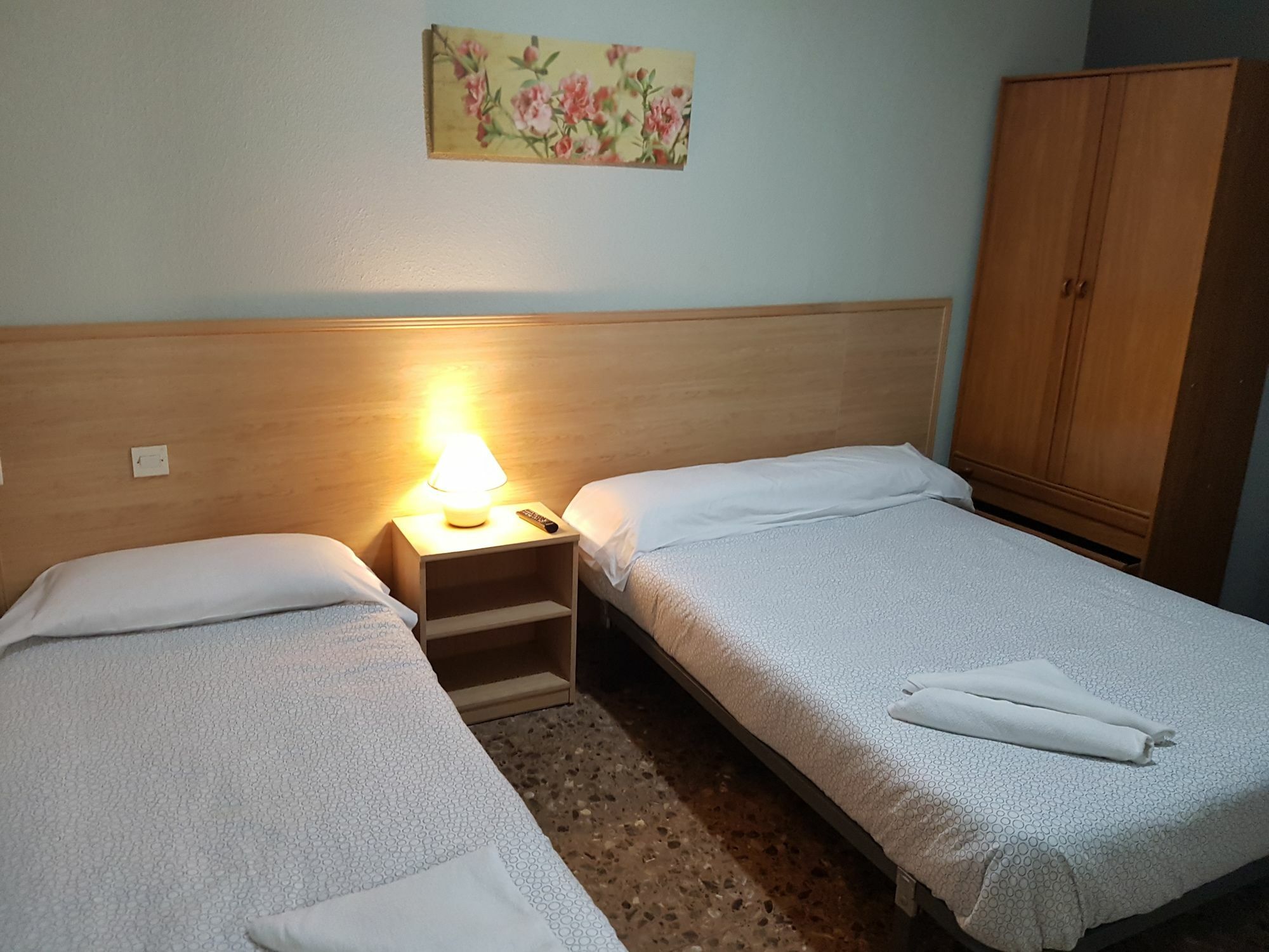 Hostal Milmarcos سرقسطة المظهر الخارجي الصورة